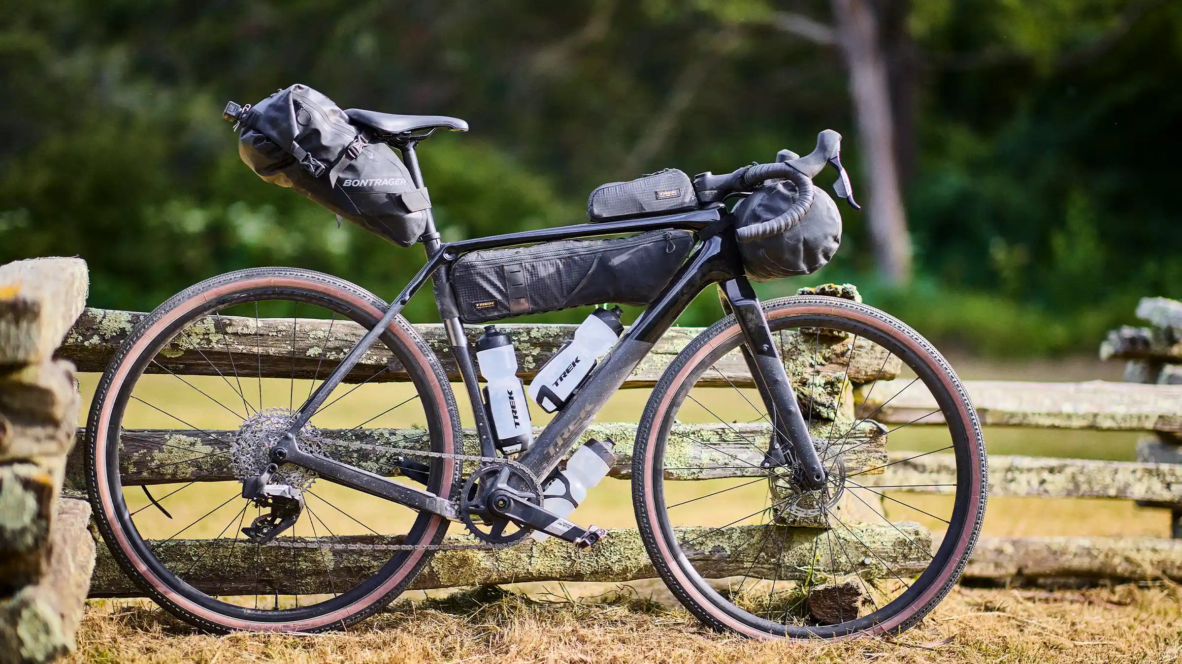 ボントレガー ブラックパニアケース メッシュポケット付き ボントレガー ブラックパニアケース メッシュポケット付き