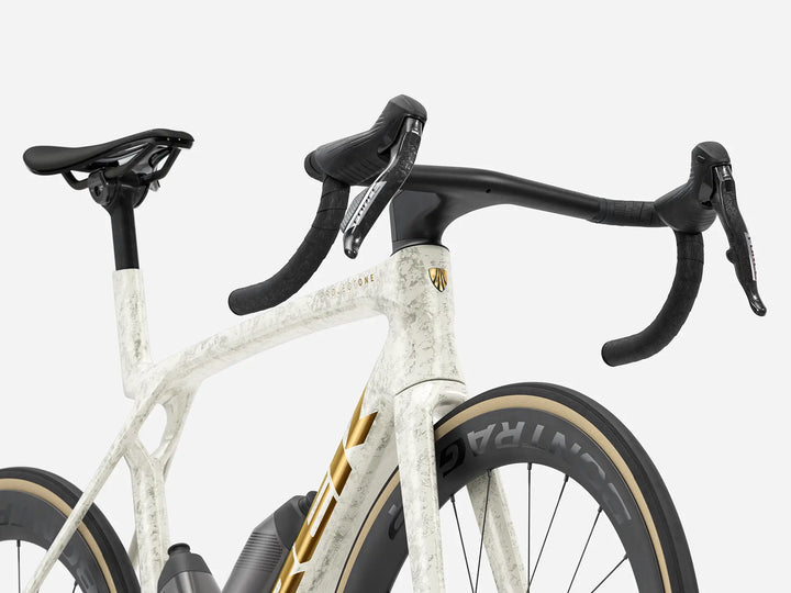 Trek Madone SLR 7 AXS Gen 8 2026年モデル