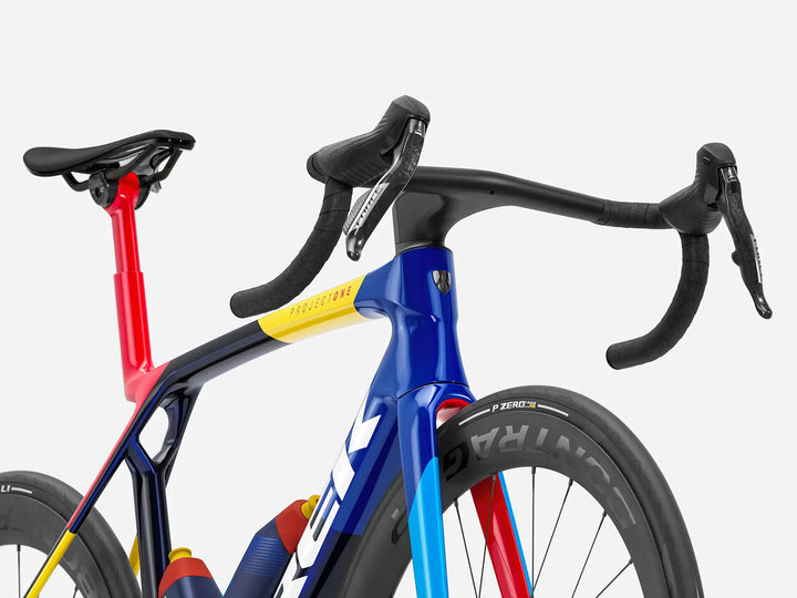 Trek Madone SLR 7 AXS Gen 8 2026年モデル
