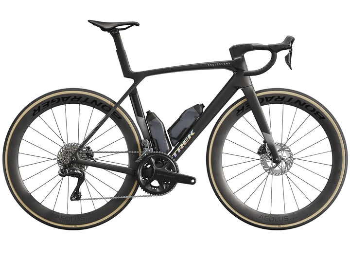 ブランド名：TREK、モデル名：Madone SLR 7 Gen 8、カラー名：Matte Carbon Smoke/Prismatic Pearl、年式：2026