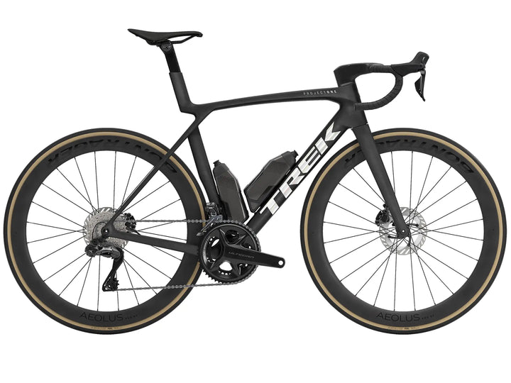 ブランド名：TREK、モデル名：Madone SLR 7 Gen 8、カラー名：Matte Deep Smoke、年式：2026