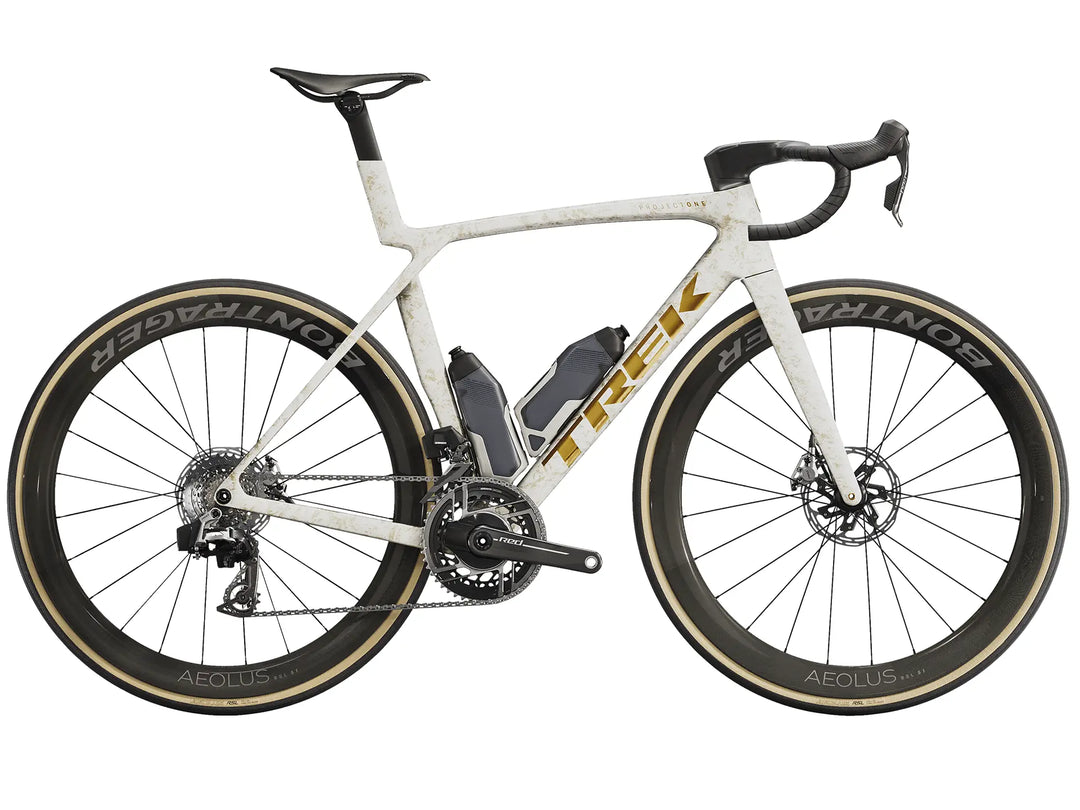 ブランド名：TREK、モデル名：Madone SLR 9 AXS Gen 8、カラー名：Era White / Supernova Marble、年式：2026年モデル