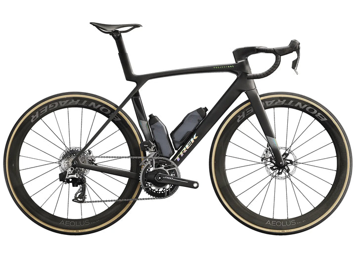 ブランド名：TREK、モデル名：Madone SLR 9 AXS Gen 8、カラー名：Matte Carbon Smoke/Prismatic Pear