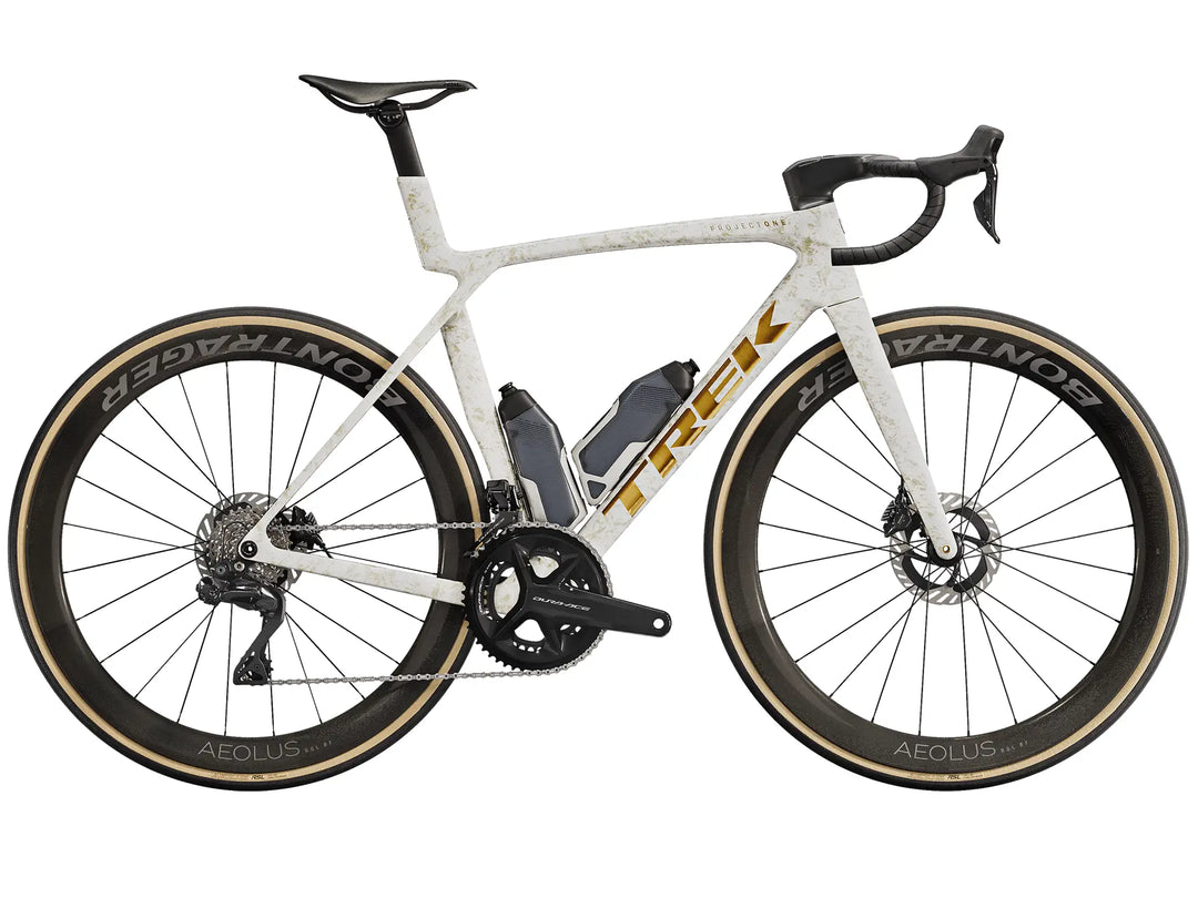 ブランド名：TREK、モデル名：Madone SLR 9 Gen 8、カラー名：Era White / Supernova Marble、年式：2026