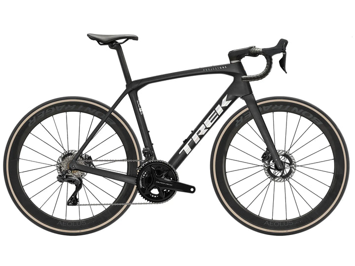 ブランド名：TREK、モデル名：domane slr 9 、年式：2026年、カラー：matte deep smoke