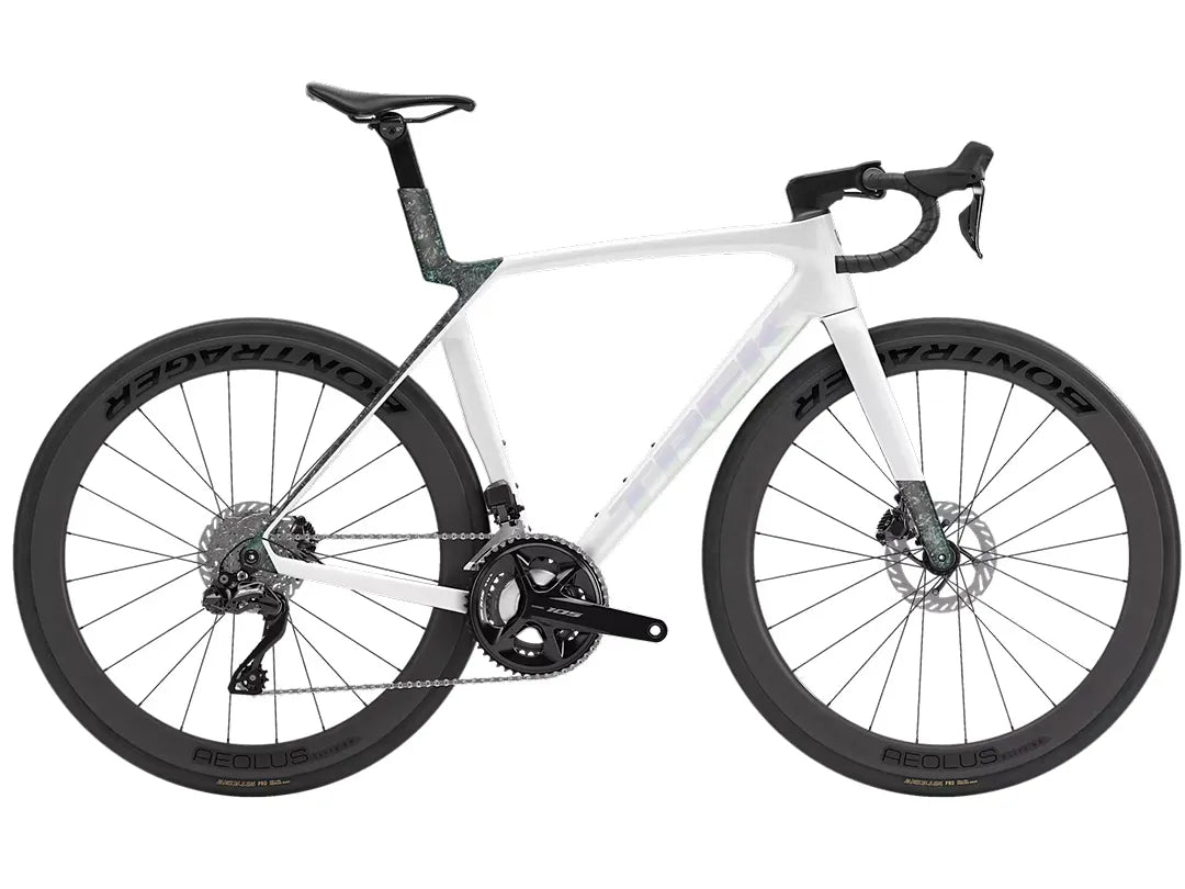 TREK Madone SL6 Gen8（2026年モデル）カラー：Gloss Crystal White/Matte Deep Smoke