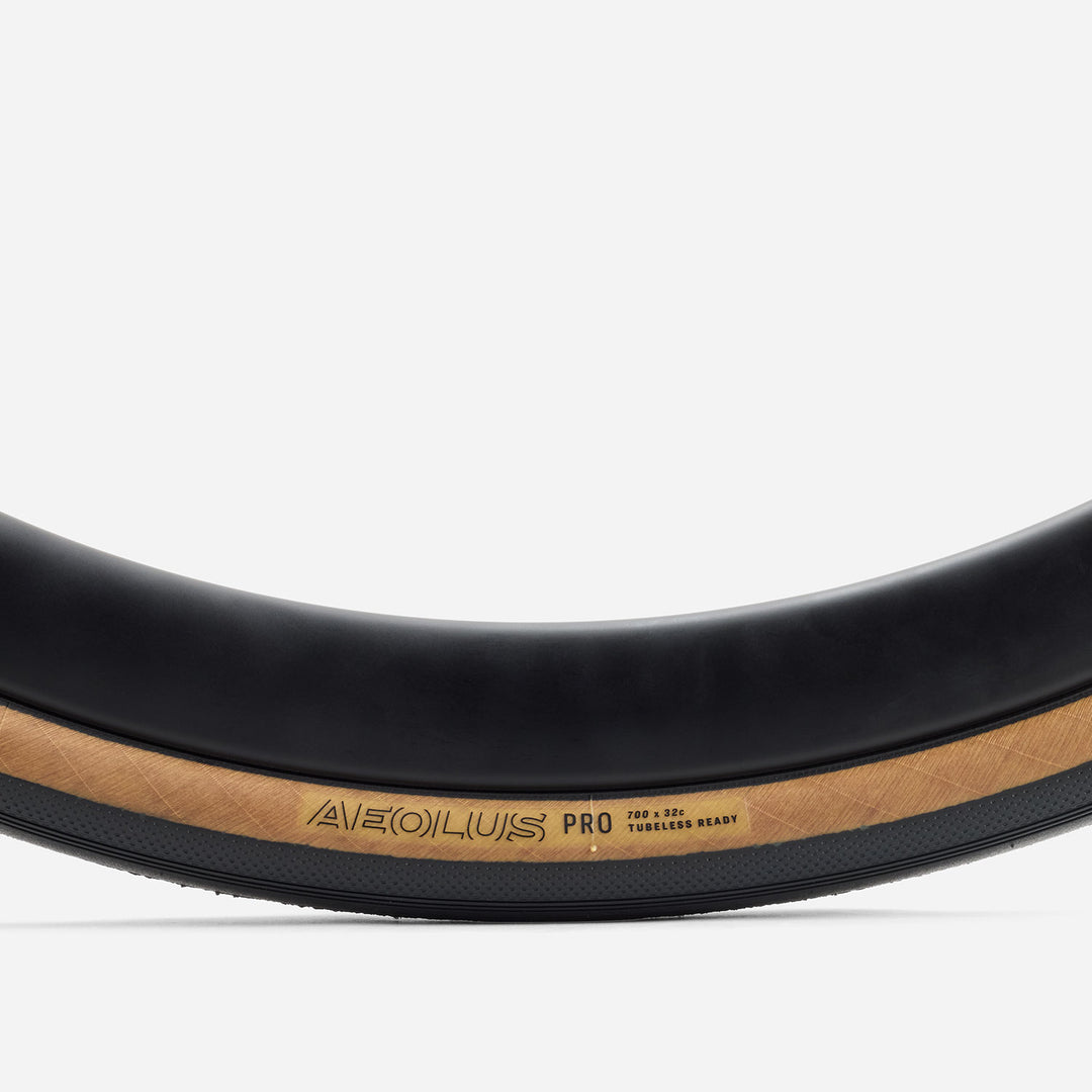 Bontrager Aeolus Pro TLR（ボントレガー アイオロス プロ チューブレスレディ）ロードタイヤ