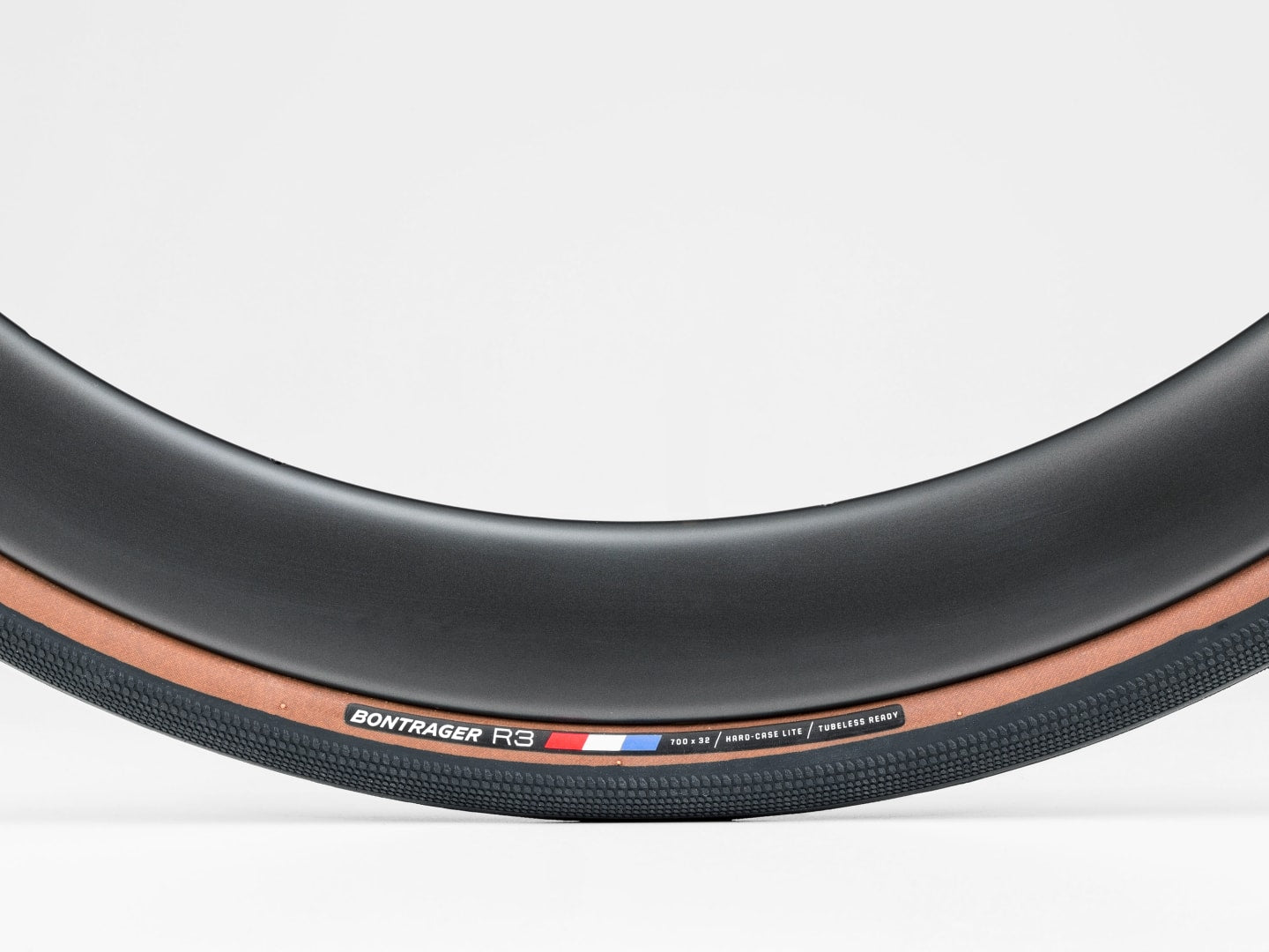 タイヤ Bontrager R3 Hard-Case Lite TLR Road Tire（ボントレガー R3 