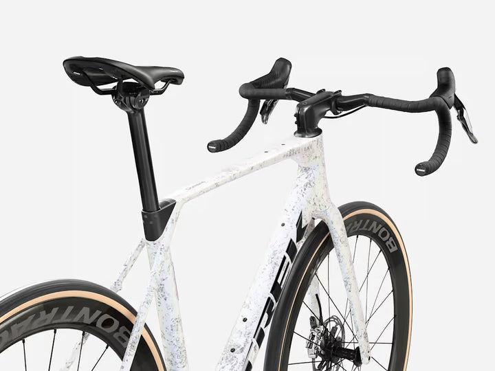 Trek Domane SLR 9 AXS Gen 5 2027年モデル
