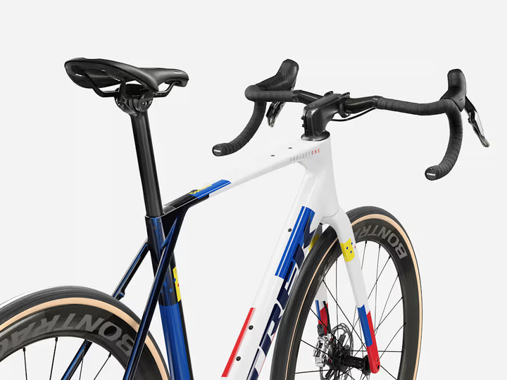 Trek Domane SLR 9 AXS Gen 5 2027年モデル