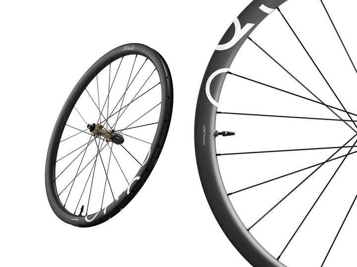 OQUO RP35 LTD|1244gの軽量クライミングホイール|35mmハイト・Q10 OQUO RP35 LTD|1244gの軽量クライミングホイール|35mmハイト・Q10