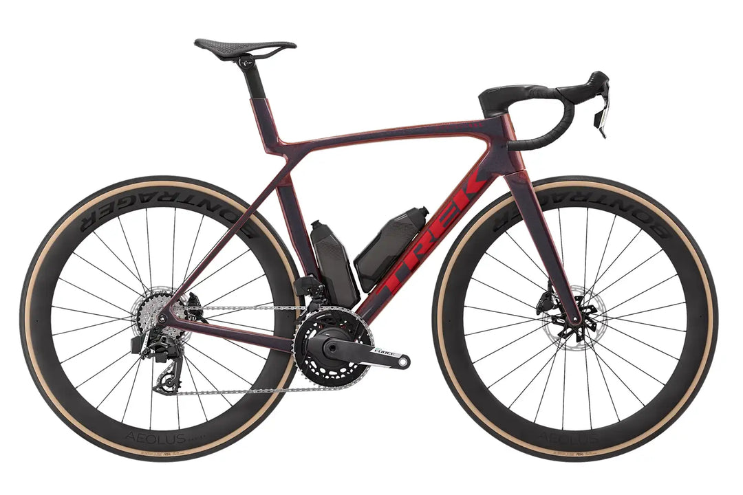 ブランド名：TREK、モデル名：Madone SLR 7 AXS Gen 8、カラー名：Serpentine