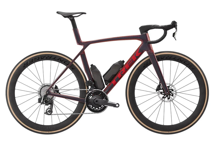 ブランド名：TREK、モデル名：Madone SLR 7 AXS Gen 8、カラー名：Serpentine