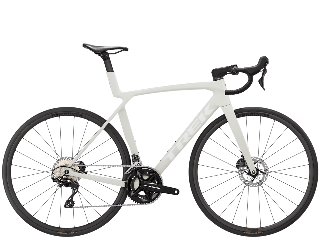 メーカー：トレック
モデル：Madone SL 5 Gen 8
年式：2027年モデル
世代：第8世代
カラー：Era White