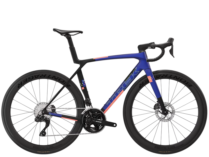 メーカー：トレック
モデル：Madone SL 6 Gen 8
年式：2027年モデル
世代：第8世代
カラー：Matte Cobalt Blue/Trek Black/Living Coral