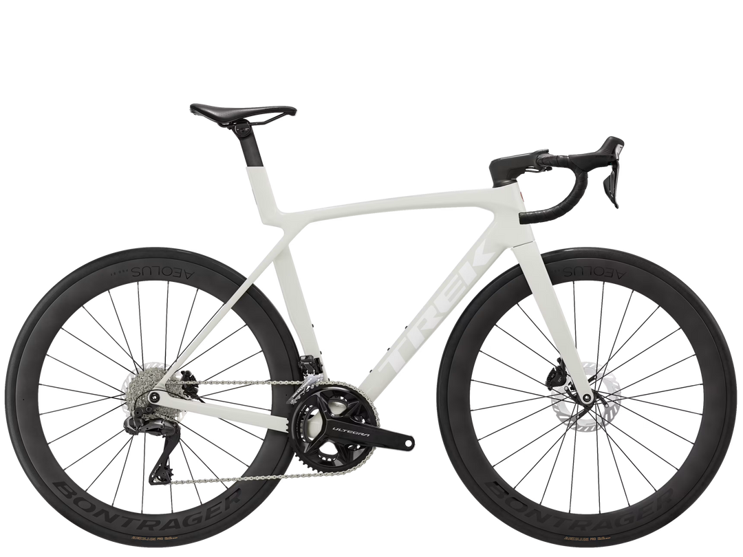 メーカー：トレック
モデル：Madone SL 7 Gen 8
年式：2027年モデル
世代：第8世代
カラー：Era White