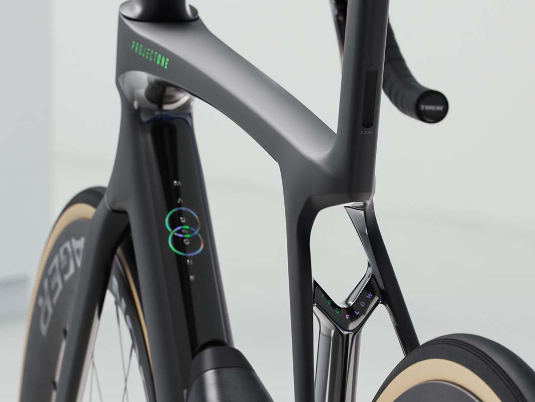 Trek Madone SLR 7 AXS Gen 8（トレック マドン SLR7 AXS Gen8）