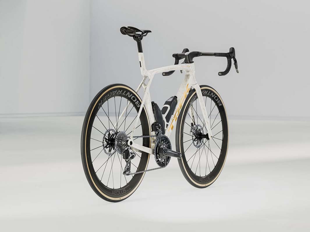 Trek Madone SLR 9 AXS Gen 8 2025年モデル – バイクプラス