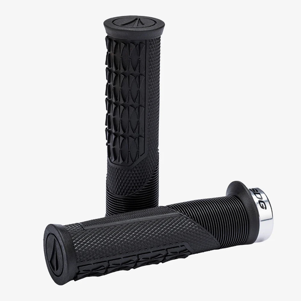 SDG OPEN CORE THRICE GRIPS（オープンコア スライス グリップ）｜振動吸収と操作性を両立