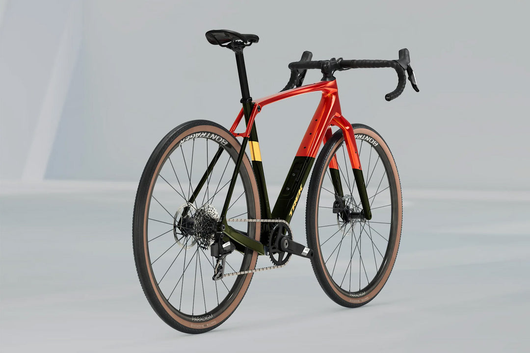 Trek Checkpoint SL5 AXS Gen3（トレック チェックポイントSL5）AXS Gen3の右後方からバイク全体を写した写真