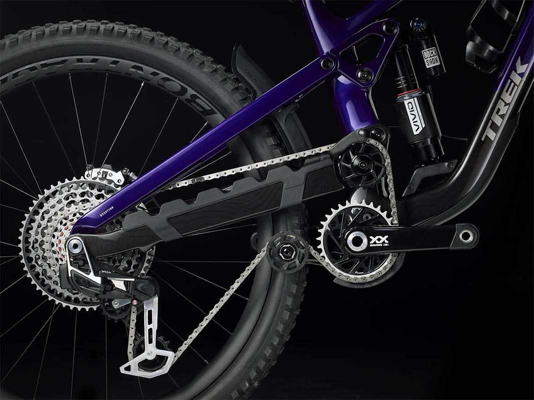 Trek Slash 9.9 XX AXS Gen6（トレックスラッシュ9.9 XX AXS Gen6）Purple Abyss（パープルアビスカラー）のアイドラープーリー、ハイピボット、ドライブトレインなど