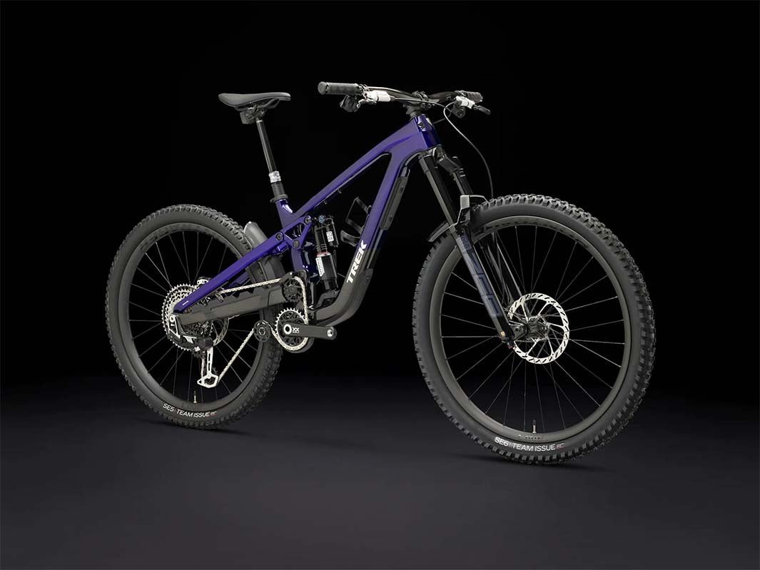 Trek Slash 9.9 XX AXS Gen6（トレックスラッシュ9.9 XX AXS Gen6）Purple Abyss（パープルアビスカラー）右斜め前方からの全体像