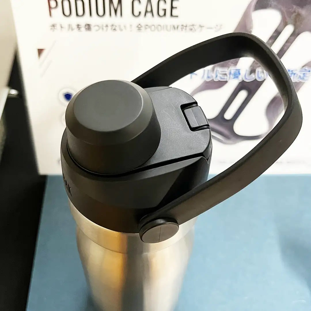 Camelbak Thrive Chag Accessory Cap（キャメルバック スライブ チャグ アクセサリー キャップ）ポディウムステンレスボトルに装着