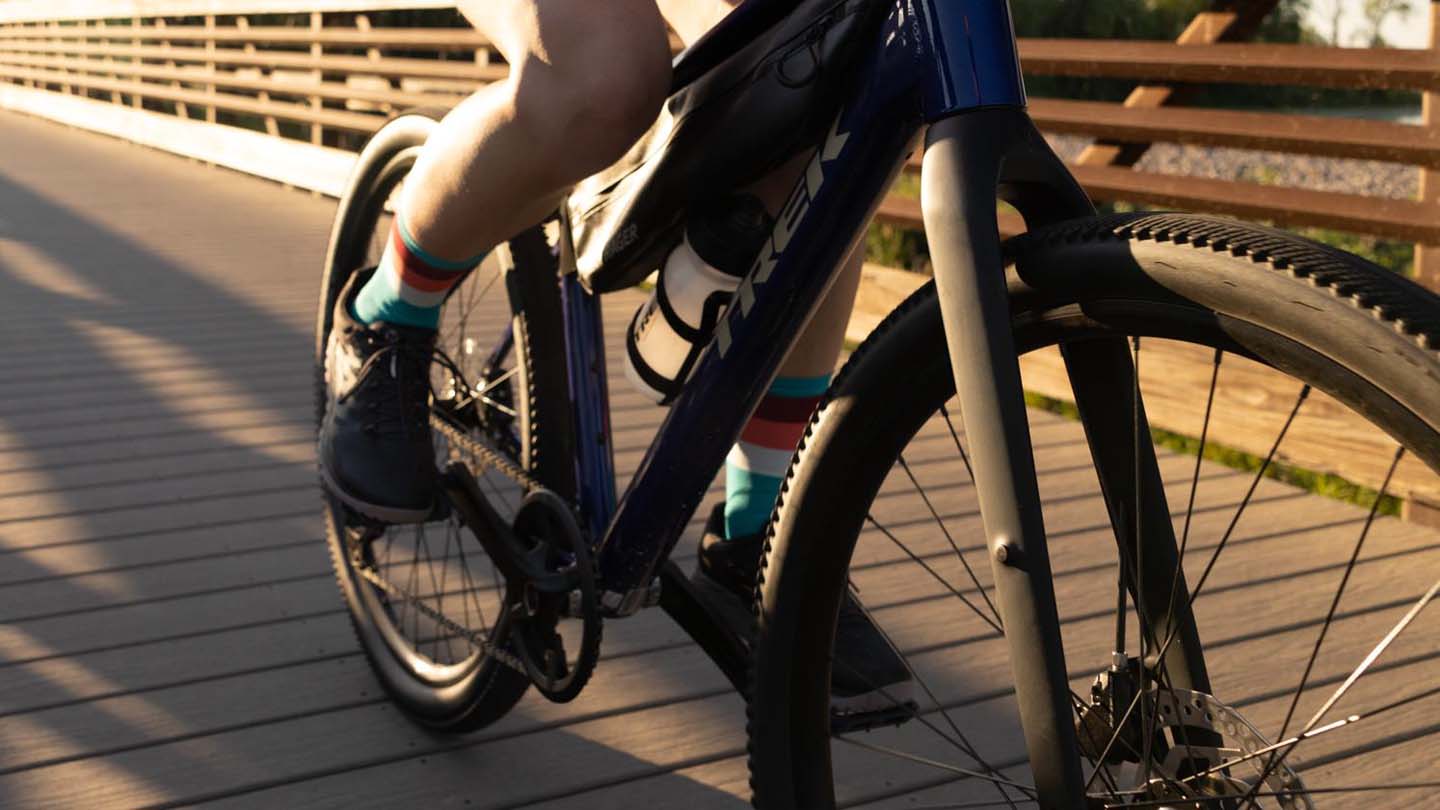 本物保証定番TREK DUAL SPORT 2 デュアルスポーツバイク 自転車 2019 赤 クロスバイク フロントサスペンション レッド トレック 中古 直 N6256603 Lサイズ以上