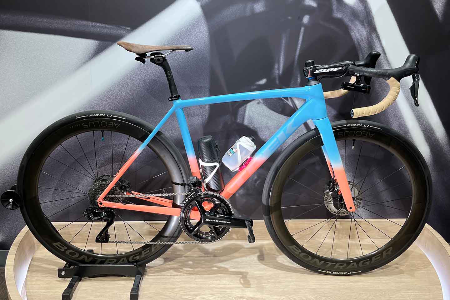 最新型Emonda SL 5 アルテグラDi2載せ替え済み