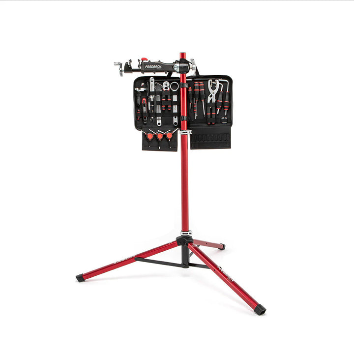 Feedback Sports Pro-Mechanic Bike Repair Standの支柱にツールをひっかけてメンテナンスブース化