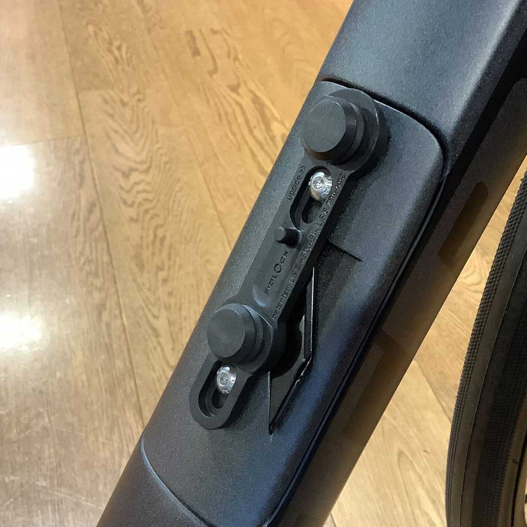 FIDLOCK TWIST ボトル 590 + バイクベース｜ケージ不要のマグネット式