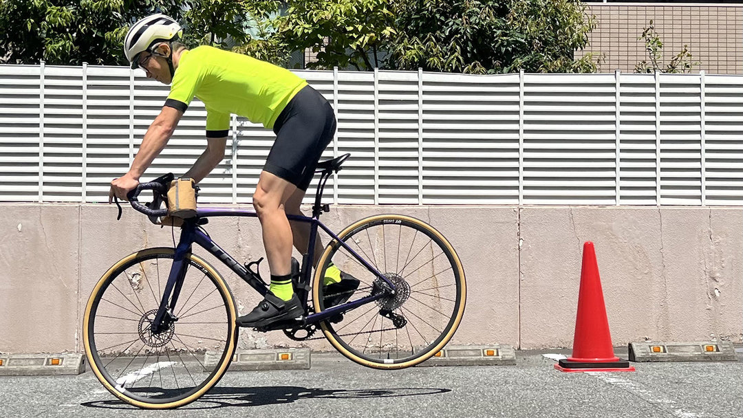 初心者ライド講習会　自転車にまたがる・走る・止まる・曲がるの基本を確認します。止まるの説明。