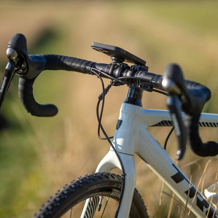 SP CONNECT Micro Bike Mount（SPコネクト マイクロ バイクマウント）ハンドルバーへの取り付けイメージ