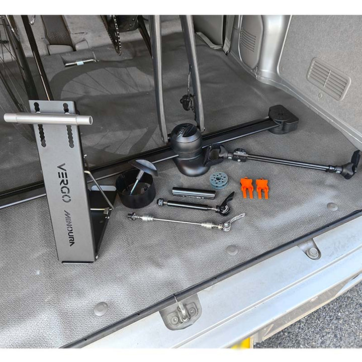 ミノウラの車載キャリアVERGO Bkack コンプリートキットのリアエンドサポート他付属品