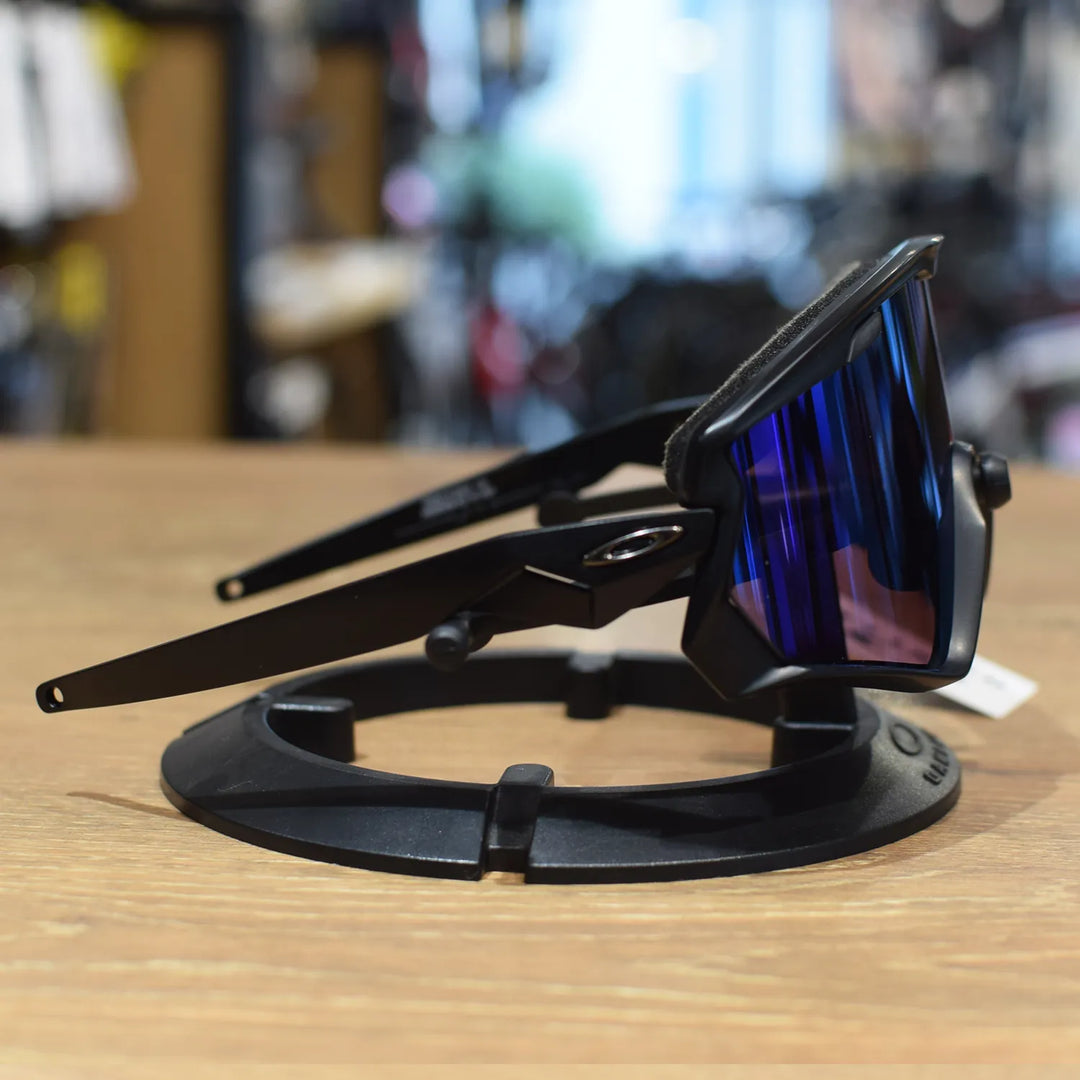 OAKLEY WIND JACKET2.0（オークリー ウィンド ジャケット2.0)　レンズ：PRIZM ROAD JADE　真横から