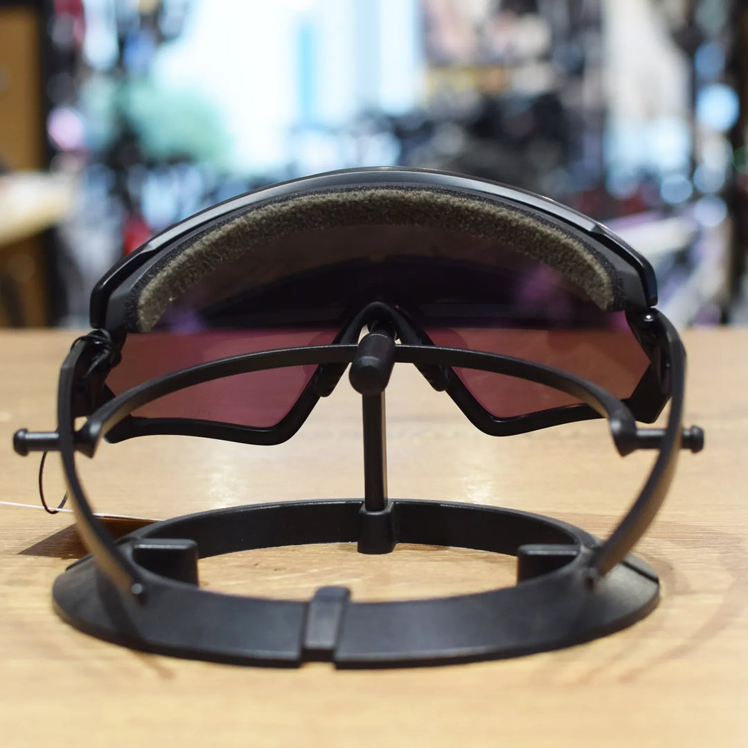 OAKLEY WIND JACKET2.0（オークリー ウィンド ジャケット2.0)　レンズ：PRIZM ROAD JADE 後ろから