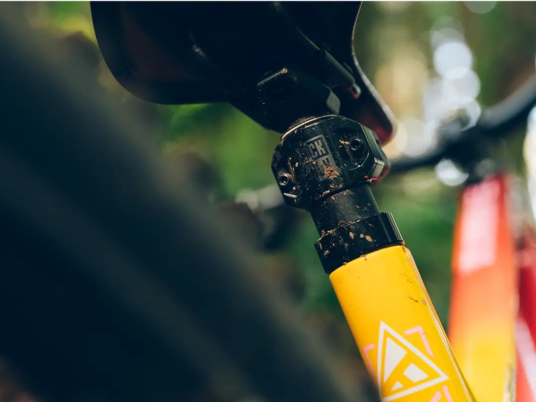 Rockshox Reverb AXS（ロックショックス リバーブ アクセス）B1 ロゴ