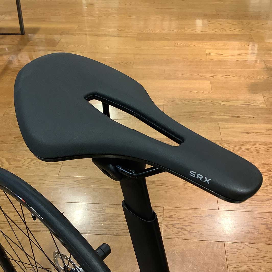 241113_411_02＞SELLE  セラロイヤル　Contour  革　レザーサドル　＞イタリア　 ビンテージ　街乗り　プロムナード　イタリア 241113_411_02＞SELLE ROYAL セラロイヤル Contour Royal 革