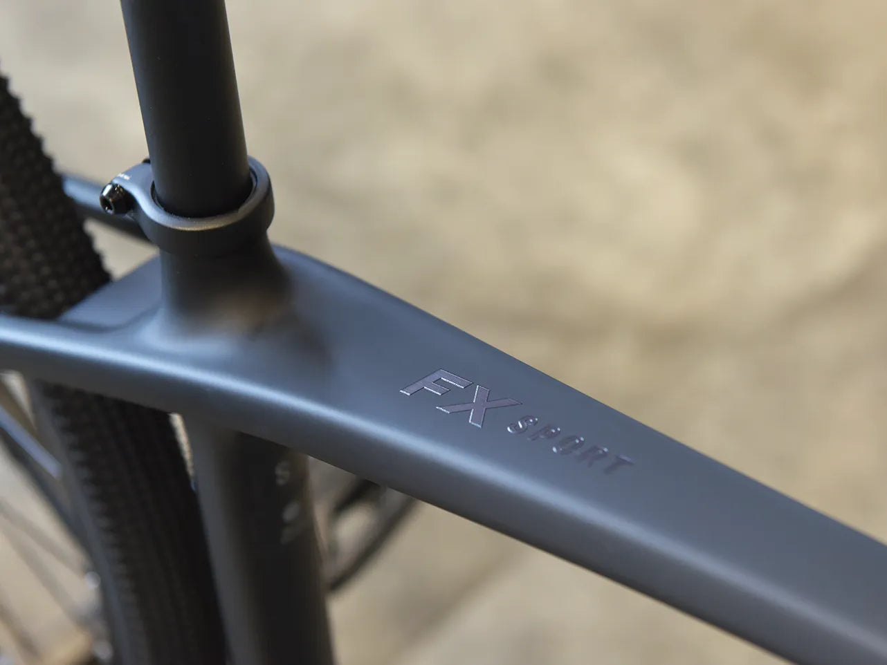 Trek FX Sport SL 4 2027年モデル カーボンクロスバイク