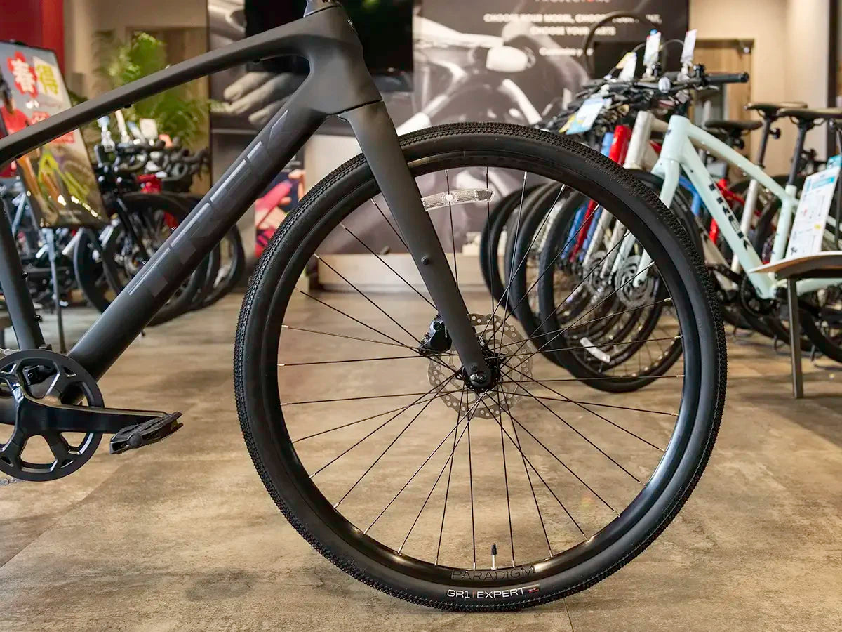 Trek FX Sport SL 4 2027年モデル カーボンクロスバイク