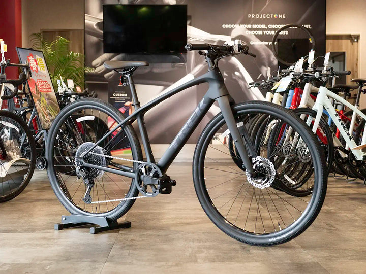 Trek FX Sport SL 4 2027年モデル カーボンクロスバイク