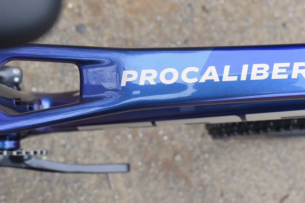 Procaliber 9.5（プロキャリバー）バイクプラス多摩センター店入荷