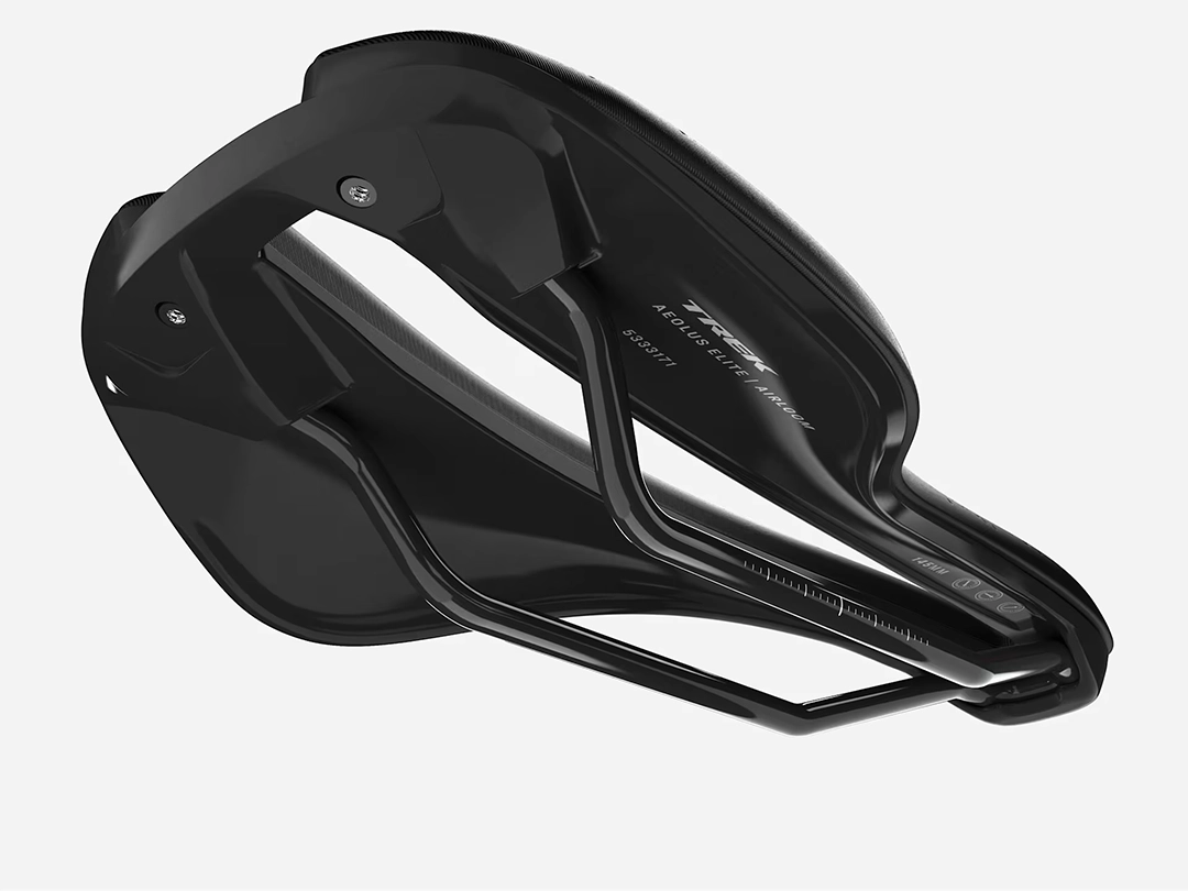 Trek Aeolus Elite AirLoom バイクサドルはナイロンシェルとオーステナイトレールを採用