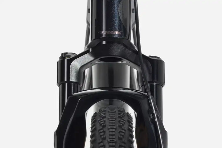 Trek CheckOUT SL 5 2026年モデル サスペンションとフロントタイヤのクリアランス