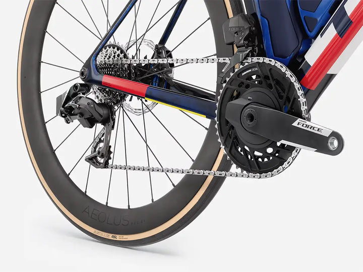 ブランド名：TREK、モデル名：Madone SLR 7 AXS Gen 8、カラー名：Lidl-Trek Team Replica、年式：2026  