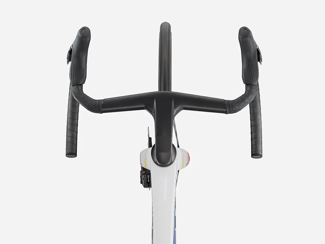 ブランド名：TREK、モデル名：Madone SLR 9 Gen 8、カラー名：lidl-trek Team Replica、年式：2026