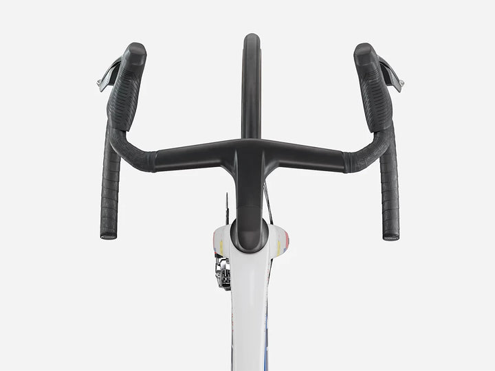 TREK Madone SLR 9 Gen8、Lidl-Trek Team Replica 2026　ハンドル真上から