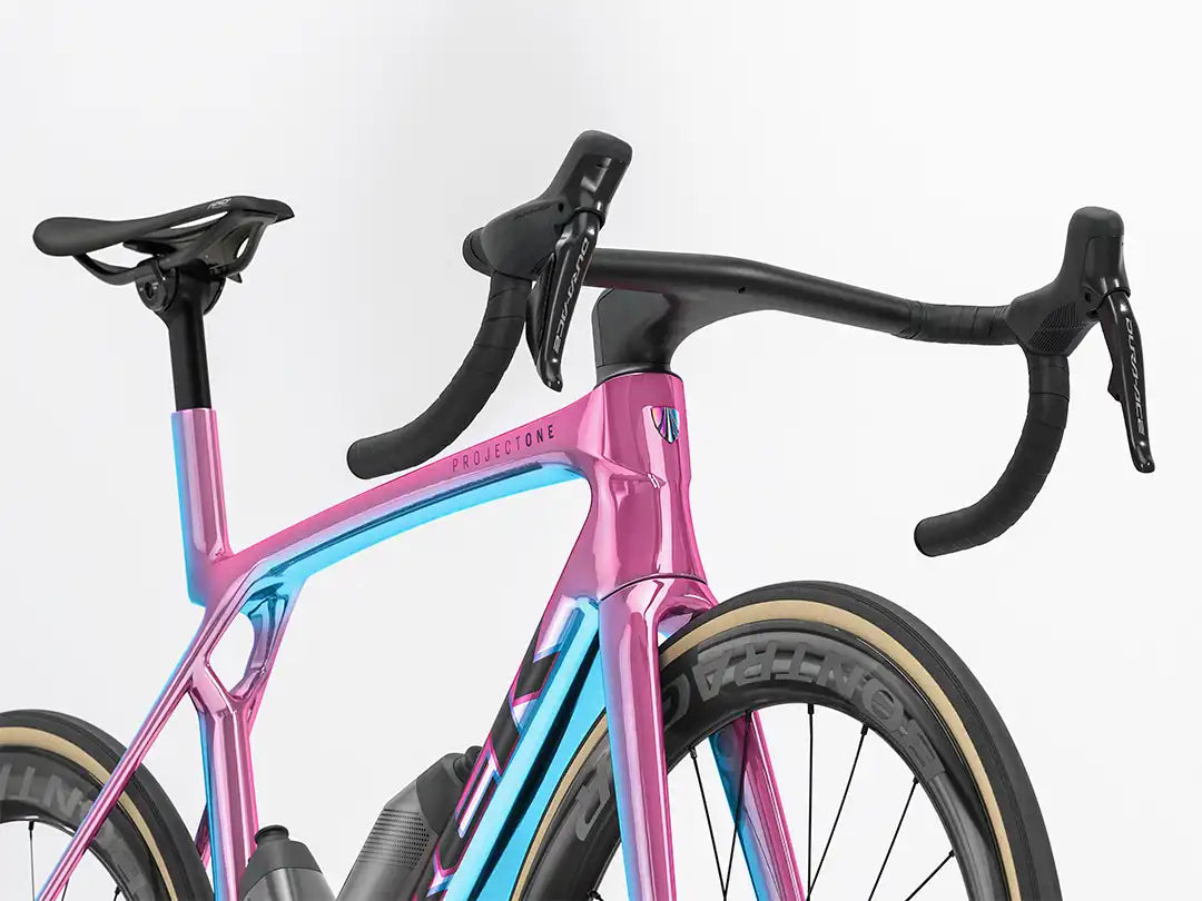 Trek Madone SLR 9 Gen 8(トレック マドン SLR9 Gen8) Trek Madone SLR 9 Gen 8(トレック マドン SLR9 Gen8)