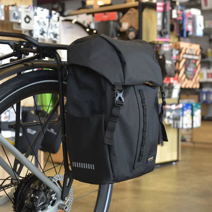 Trek MIK Studs シングルパニアをMIK Studs対応のリアキャリアに取り付け