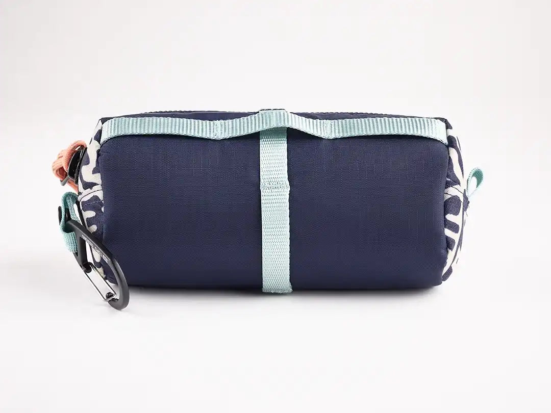 TREKとTopo Designs のコラボバッグBurrito Bag（ ブリトー バッグ）後ろ側